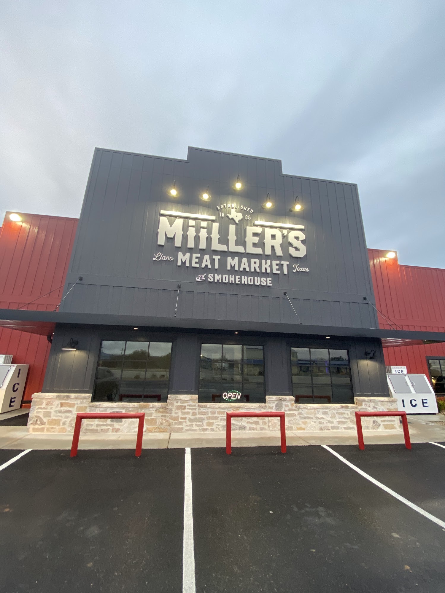 Miiller's Meat Market and Smokehouse