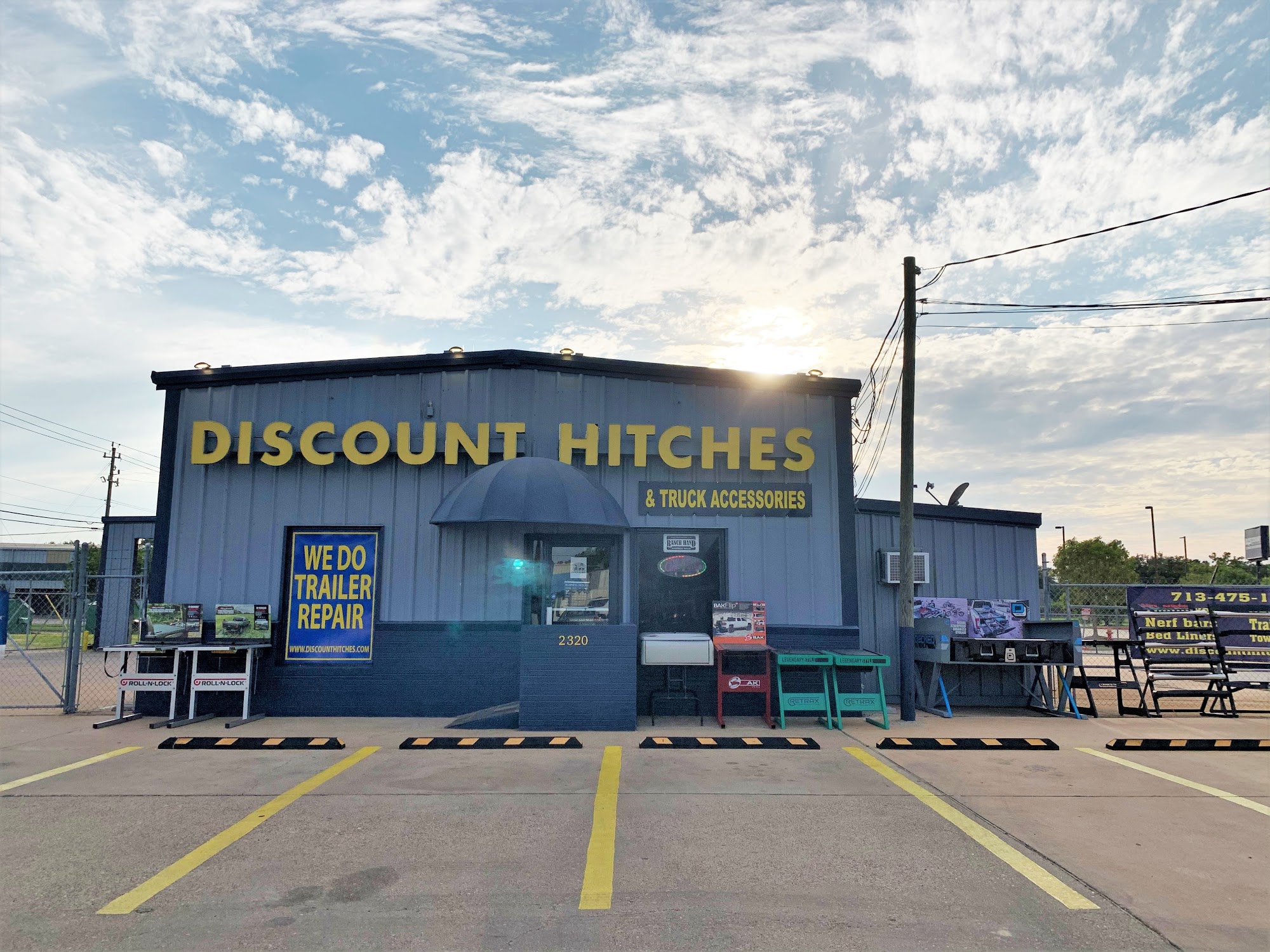Discount Hitch & Truck Accessories