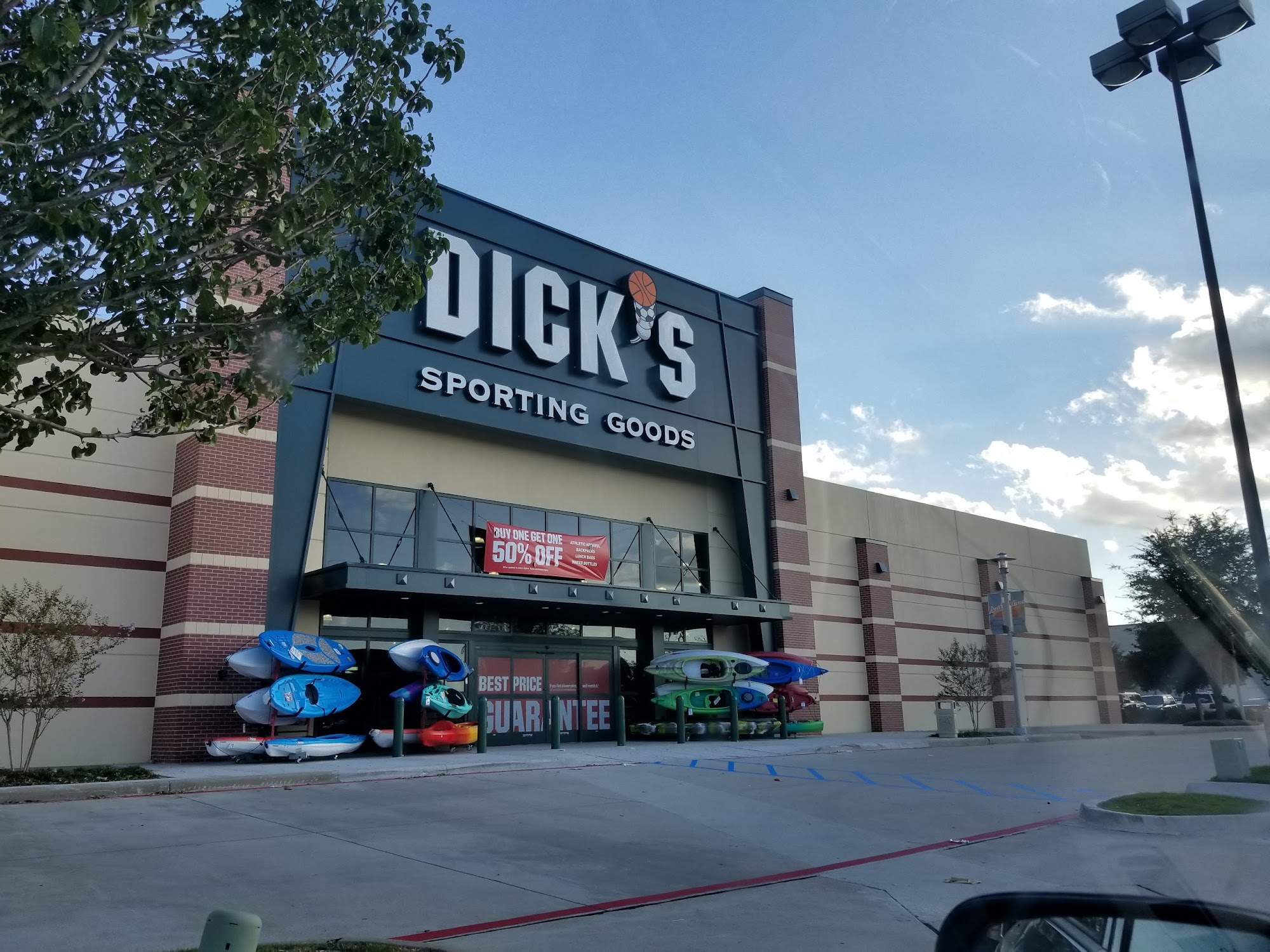 DICK'S Sporting Goods