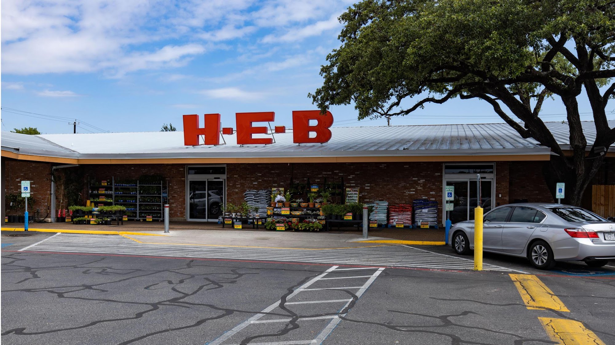 H-E-B