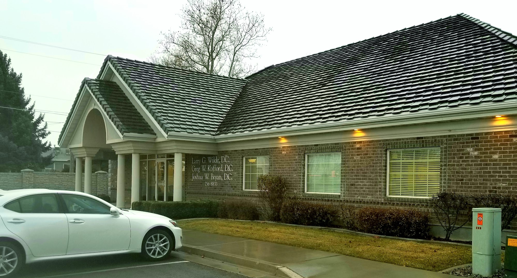 Freedom Square Chiropractic: Larry G Wilde, DC & Greg W Kofford, DC