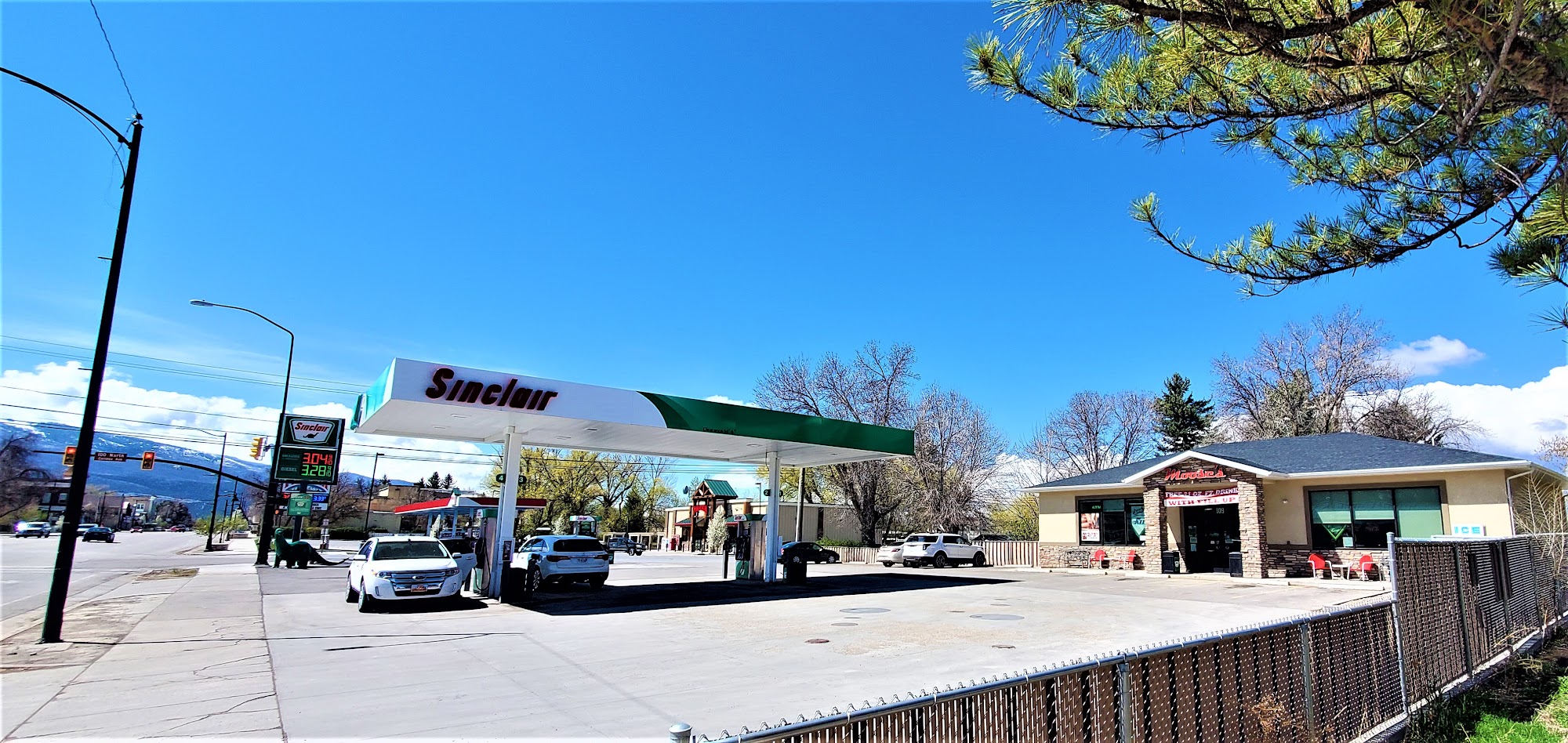 Sinclair Gas Station