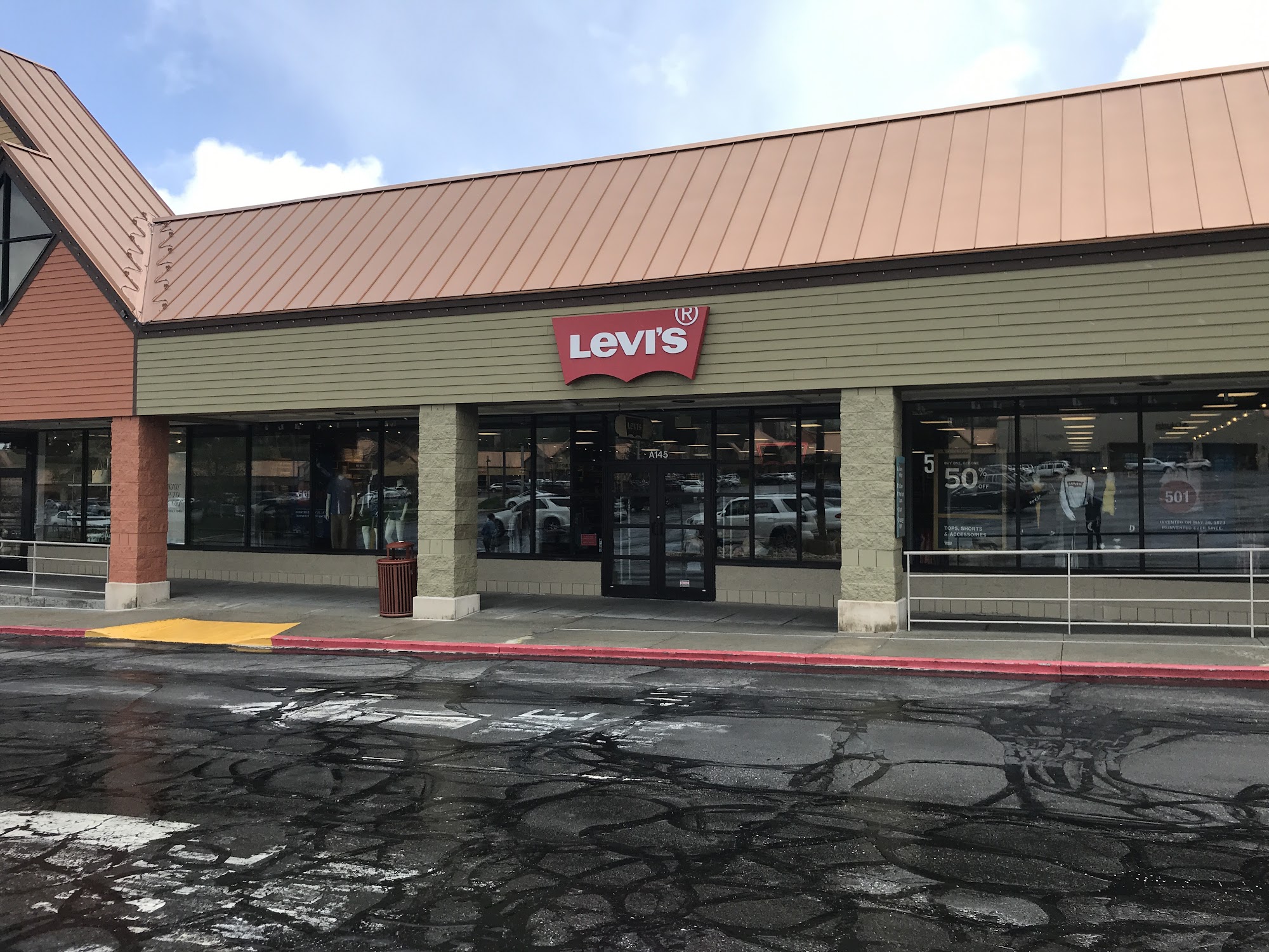 Levi’s Outlet Store