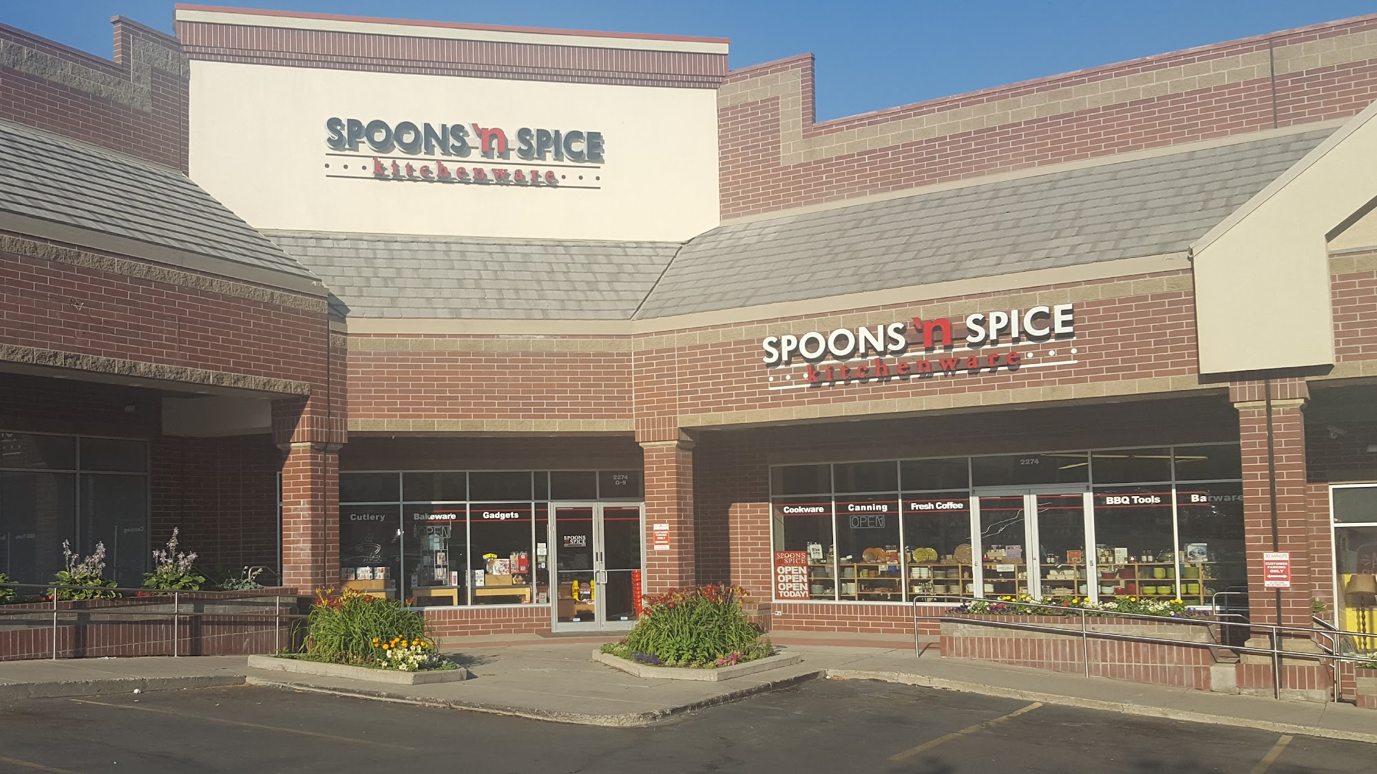 Spoons 'n Spice Kitchenware