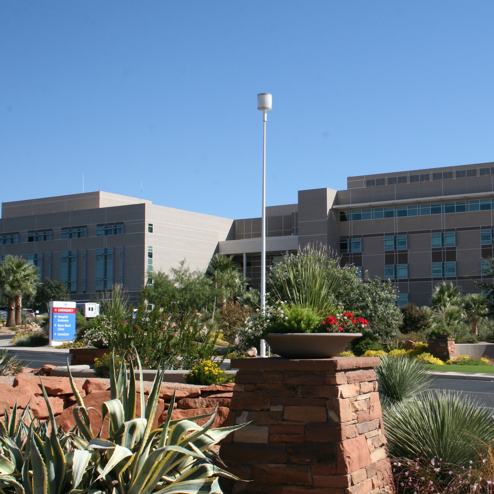 St. George Regional Hospital River Road 1380 E Medical Center Dr, St. George