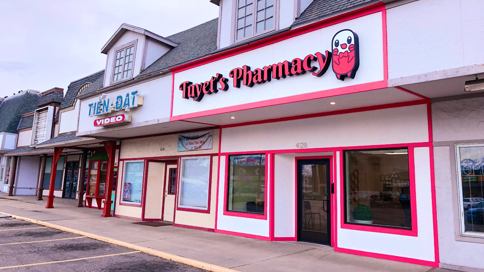 Tuyet's Pharmacy