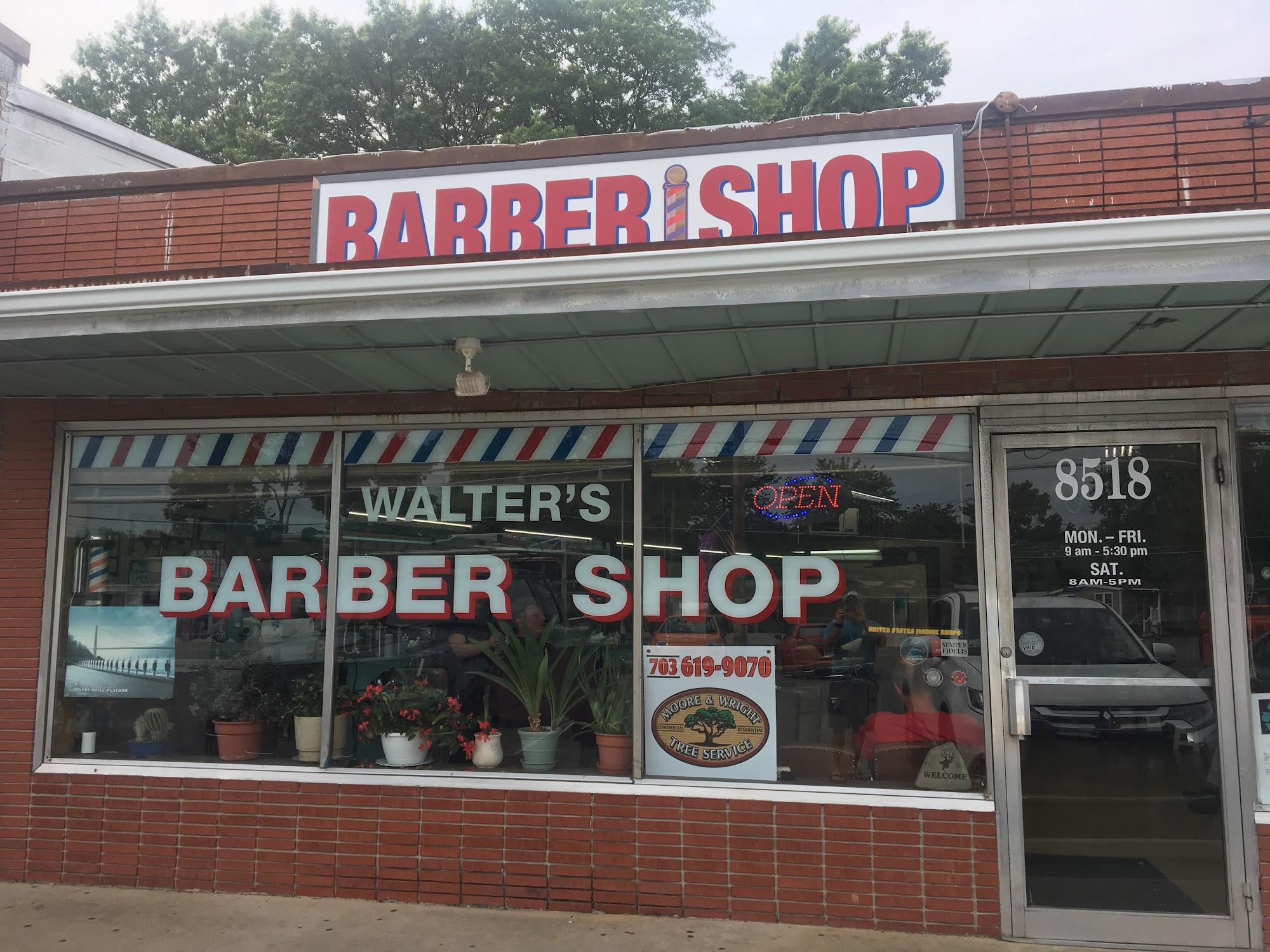 Walter Barber Shop