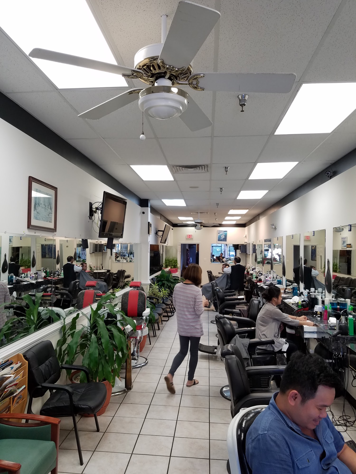 T Js Barber Shop