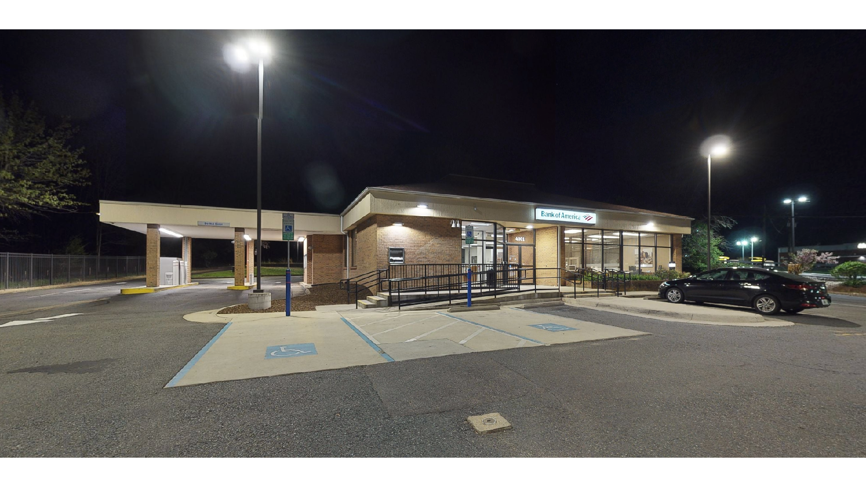 Bank of America (with Drive-thru ATM)