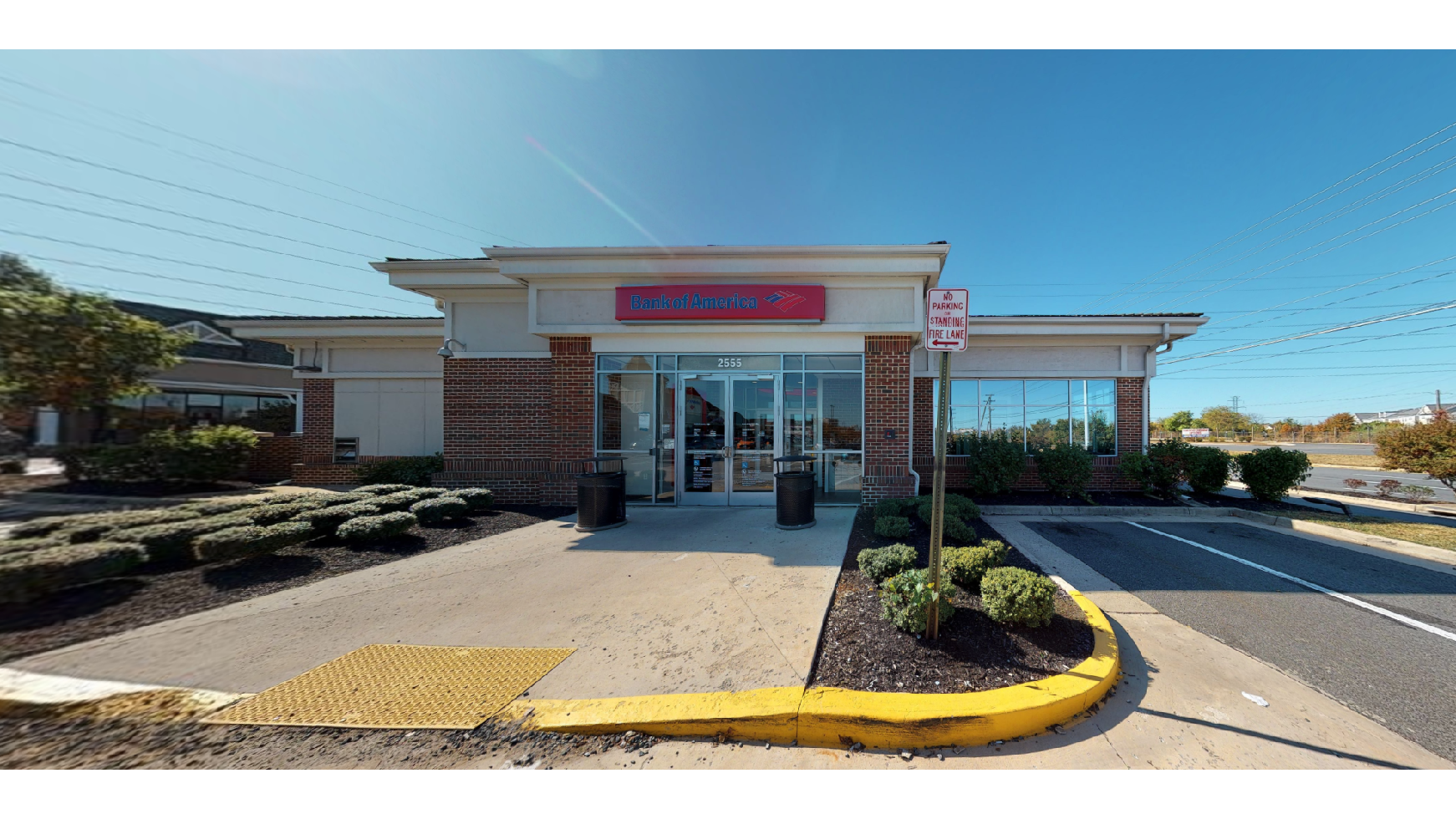 Bank of America (with Drive-thru ATM)