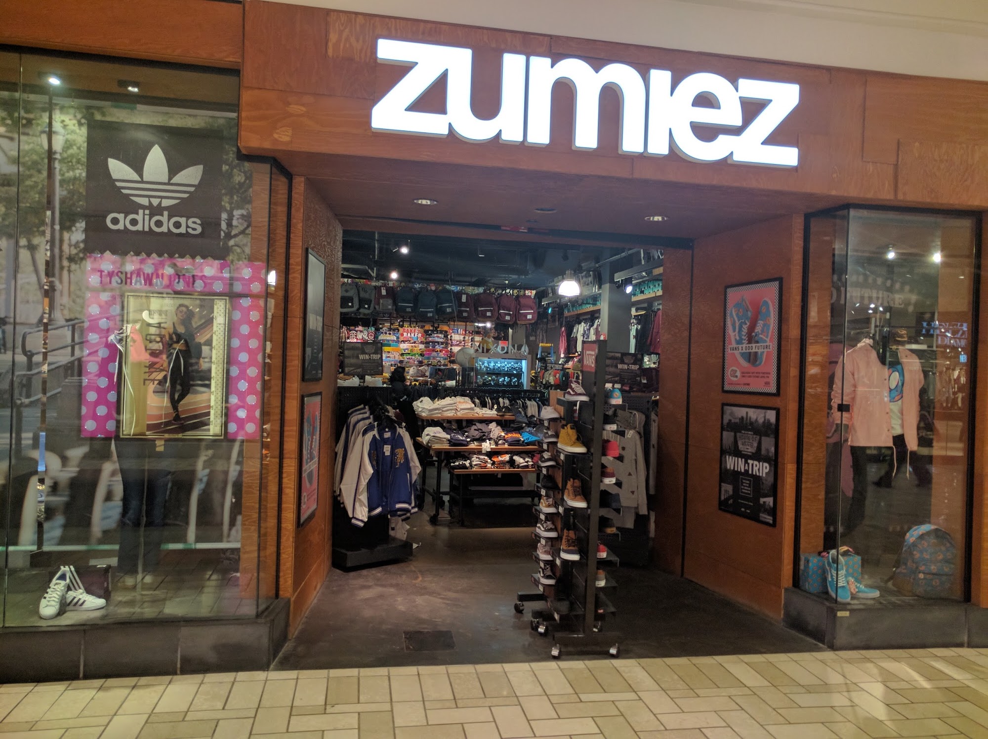 Zumiez