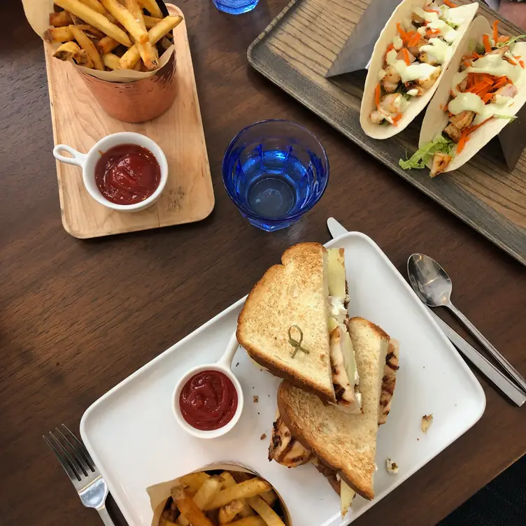 Photo credit: opentable