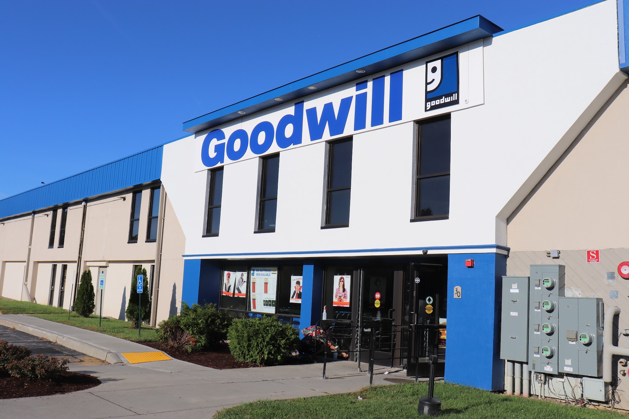 Goodwill Store: Williston