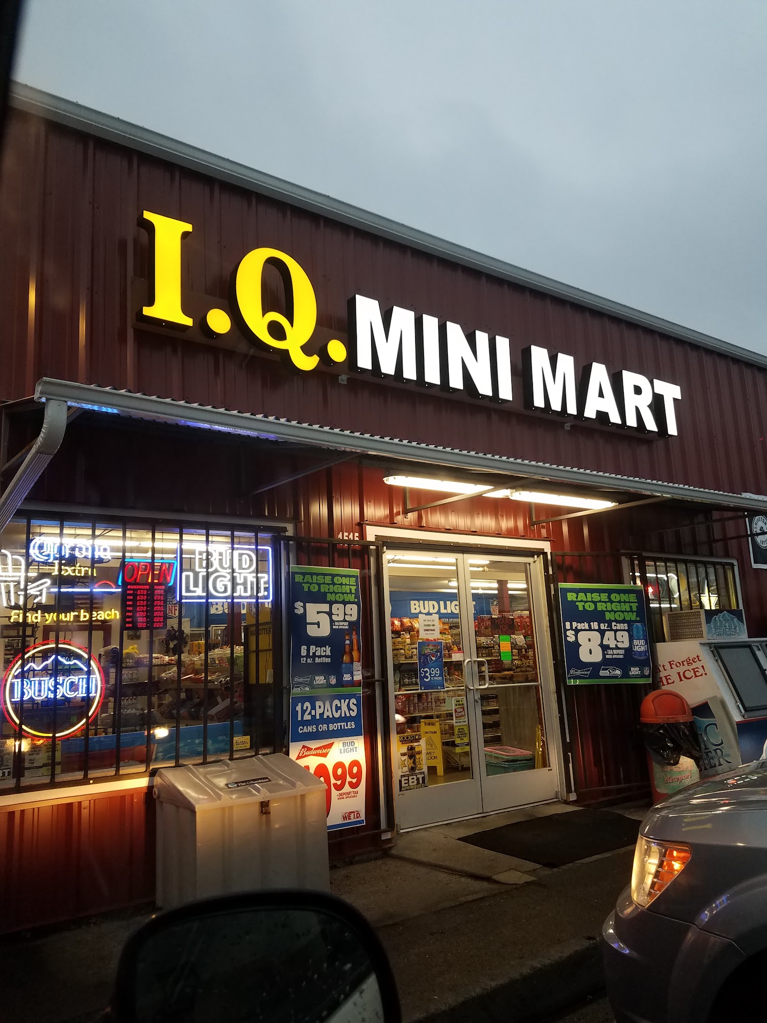 IQ Mini-Mart