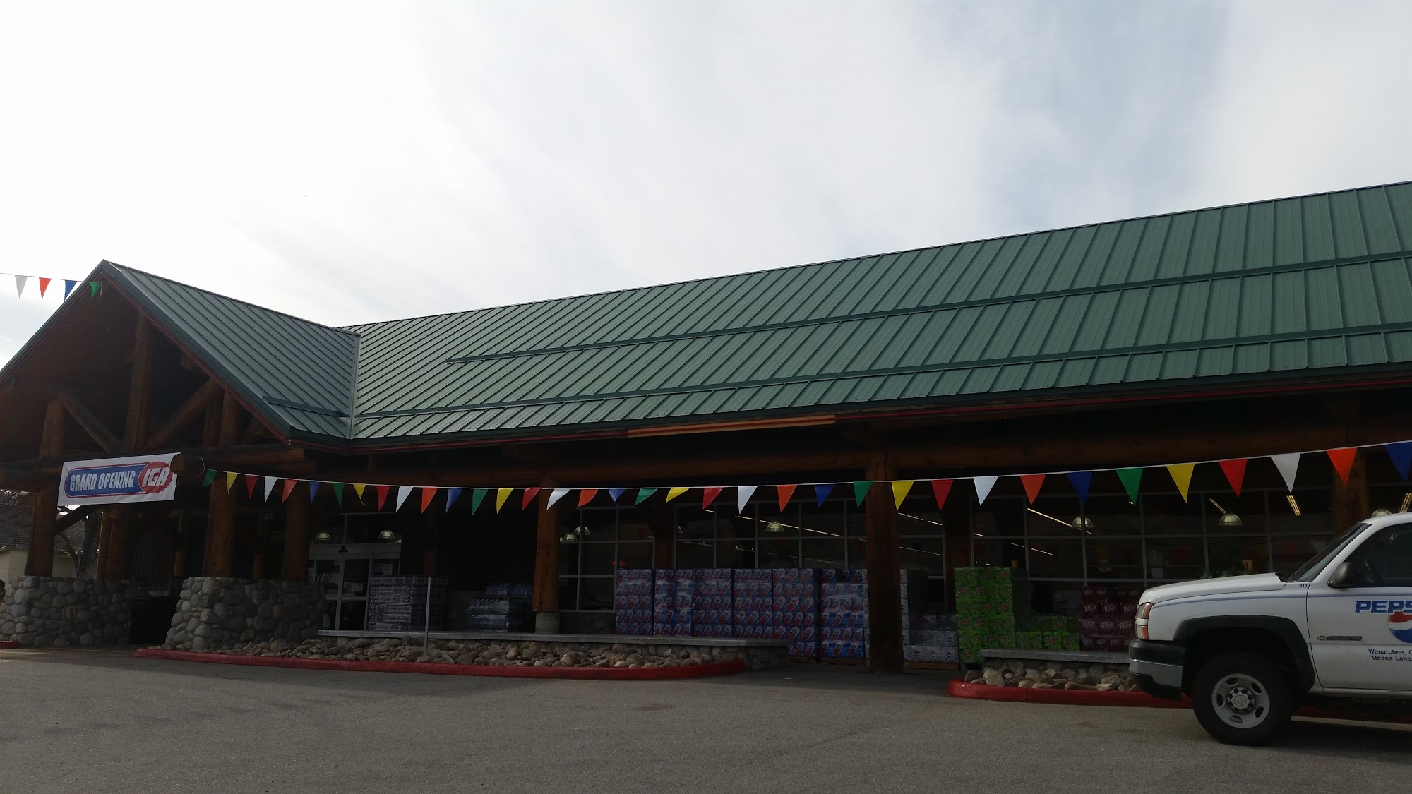 Okanogan IGA Market