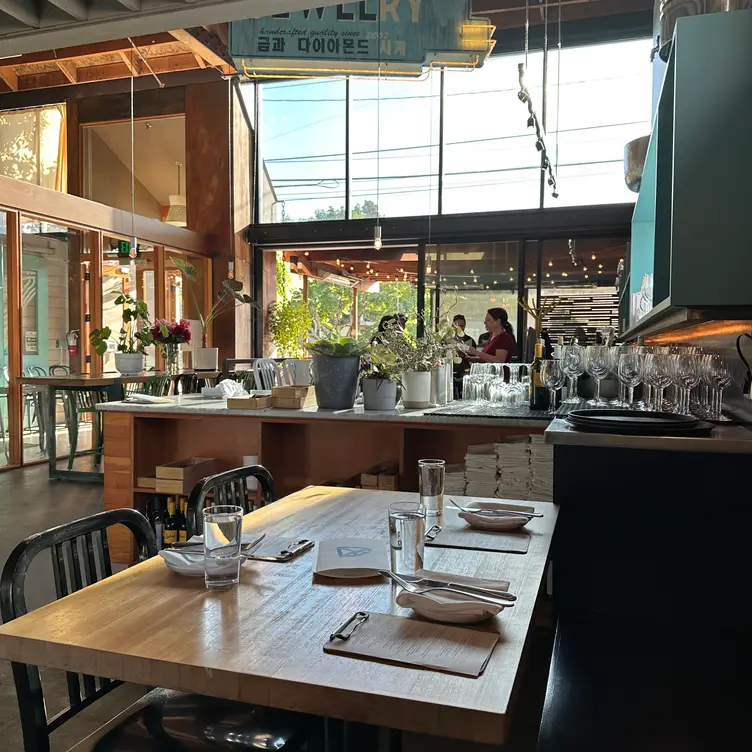 Photo credit: opentable