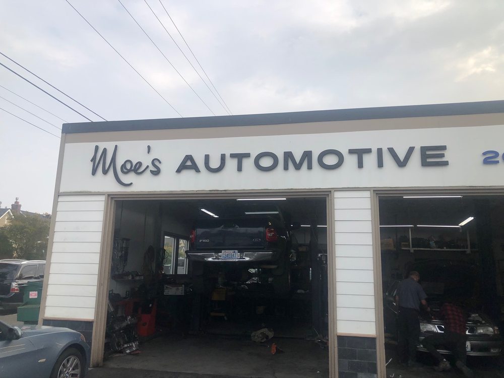 Moe's Automotive