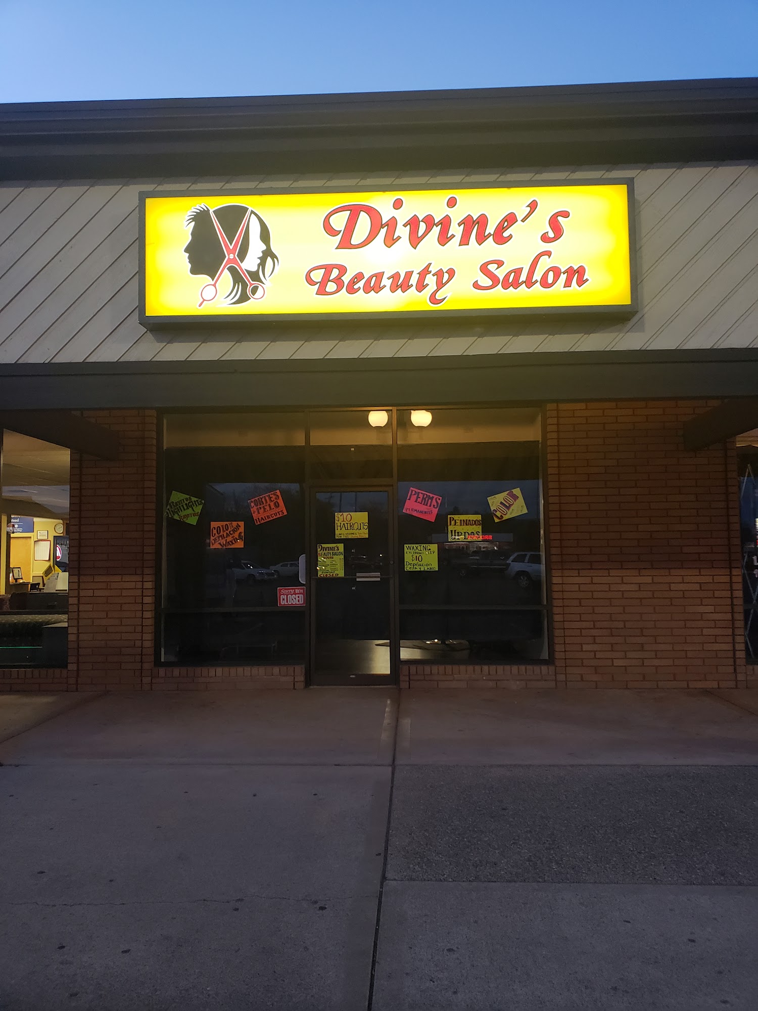 Divine's beauty salon
