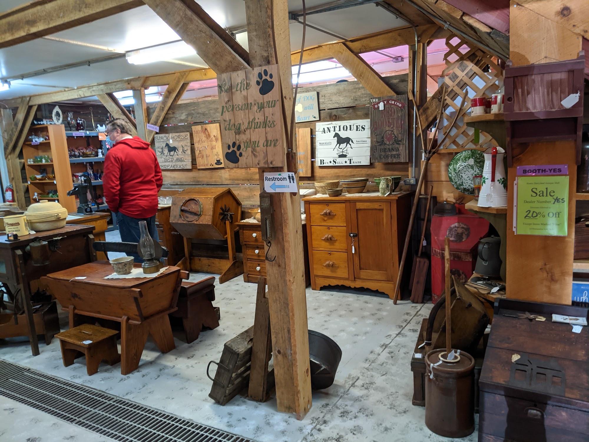 Rustic Dairyland Antique Mall