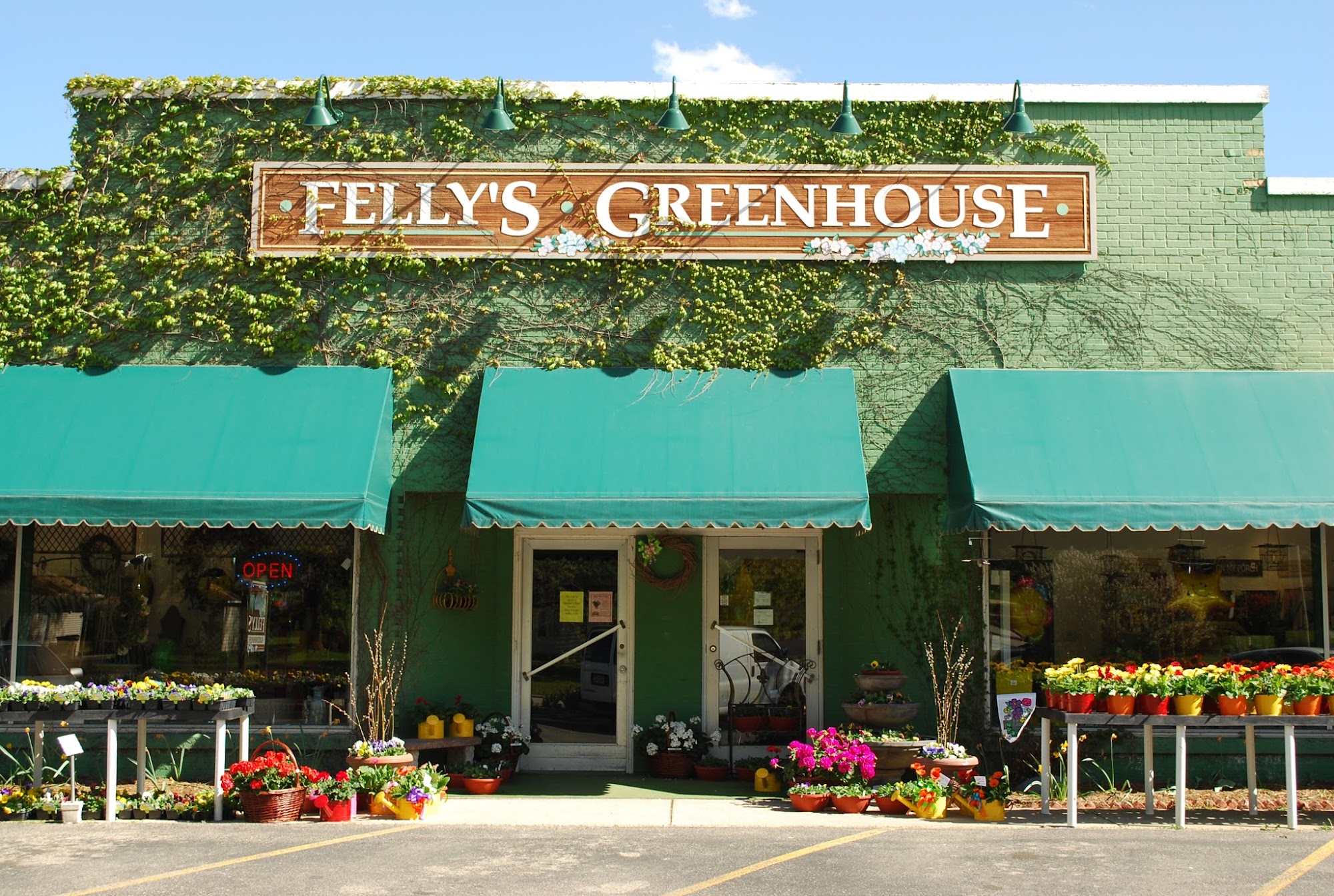 Felly's Flowers and Garden Center