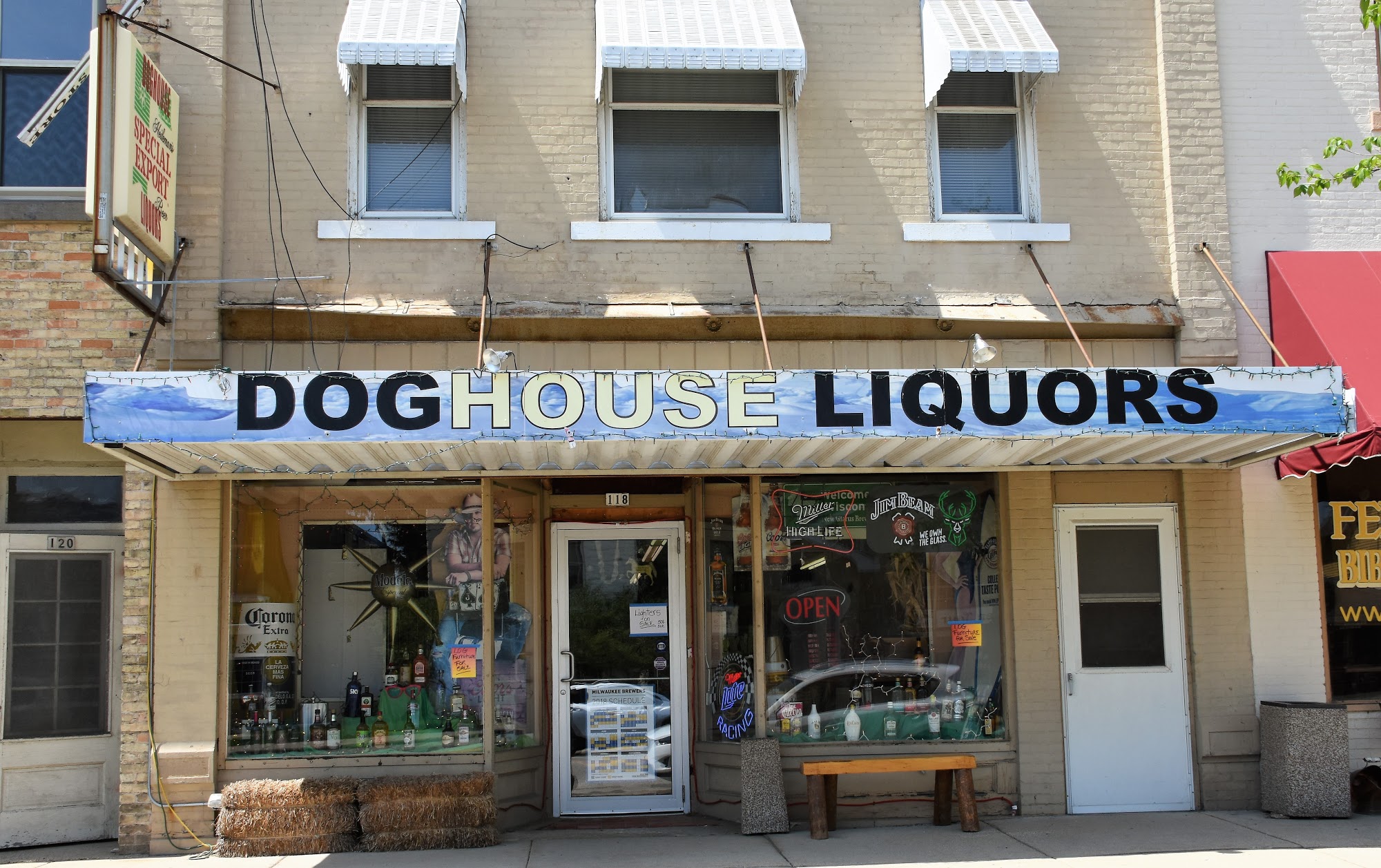 Doghouse Liquors