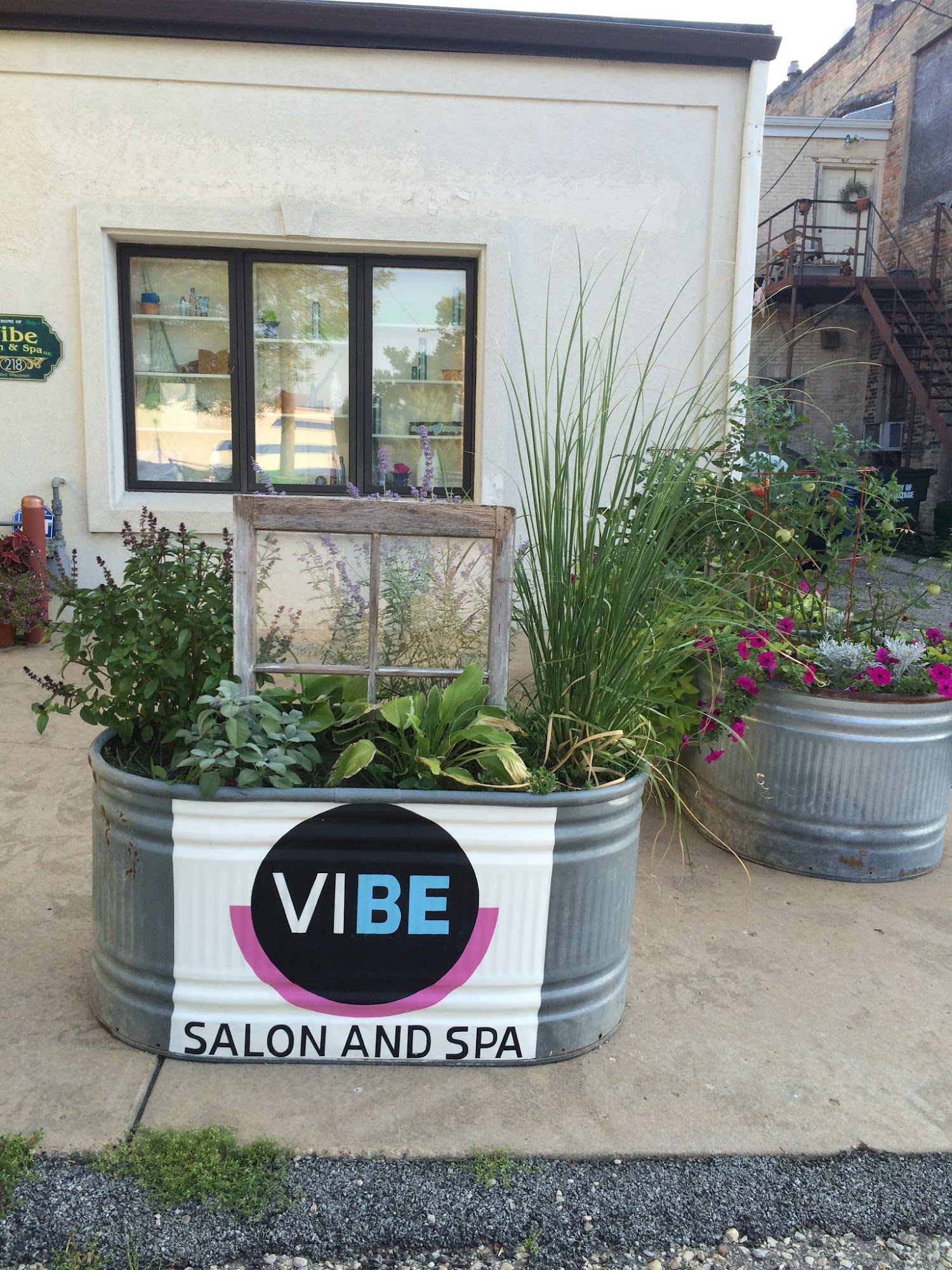 VIBE Salon & Spa