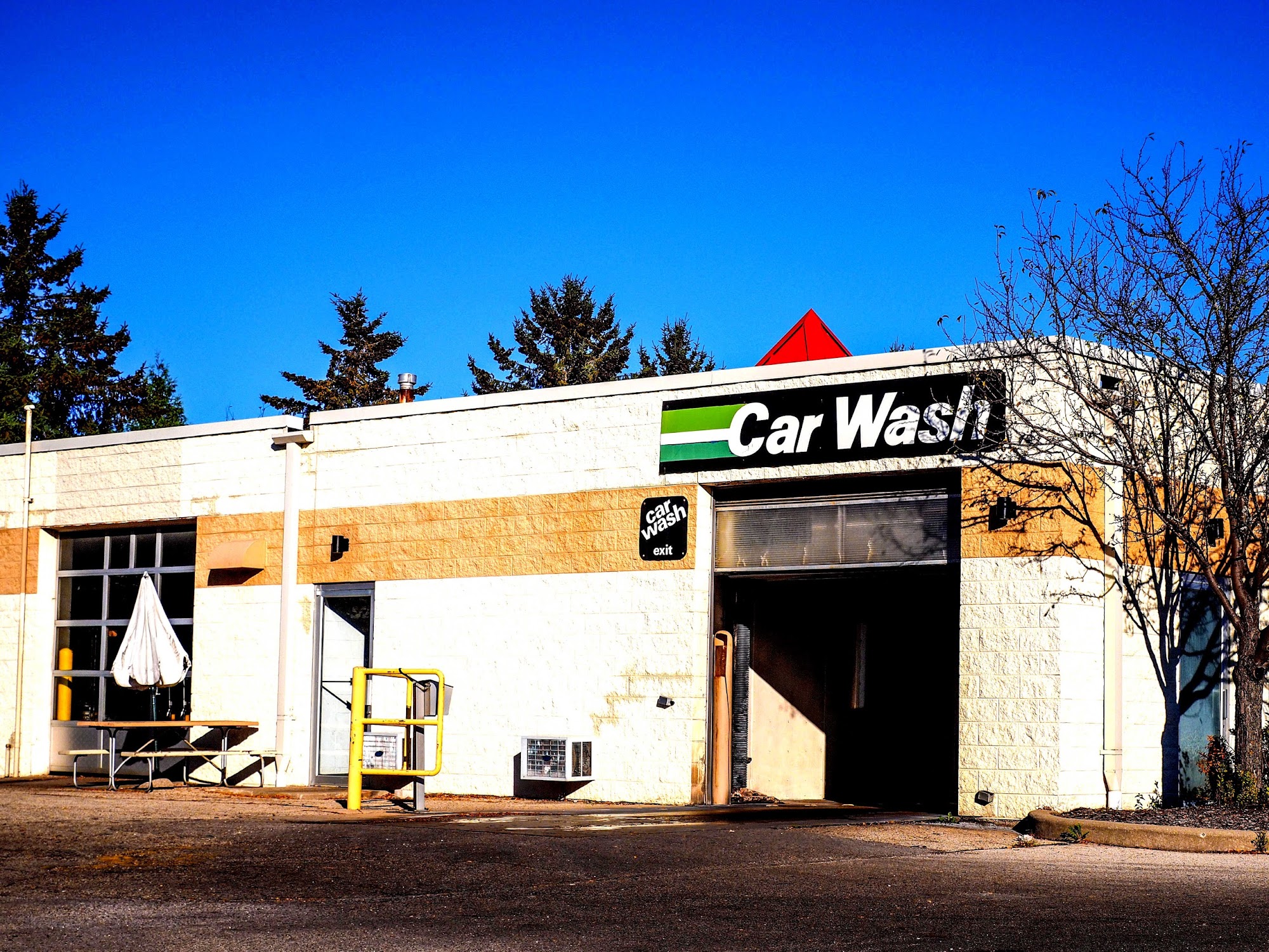 Waterford Junction Lube N' Go and Car Wash