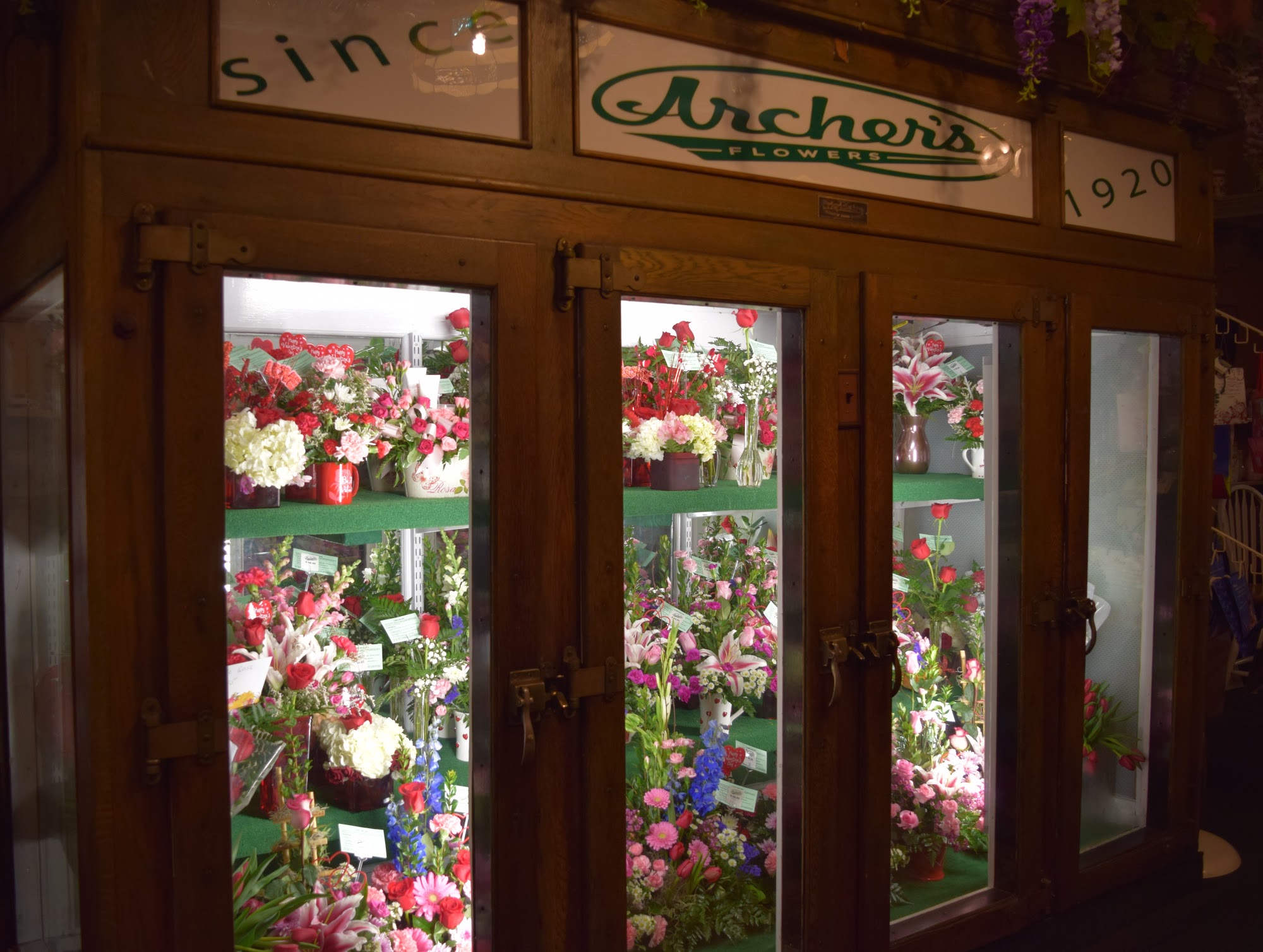 Archer's Flowers & Gallery